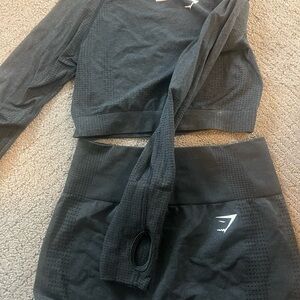 Gym shark set!! Black long sleeve crop and biker shorts
